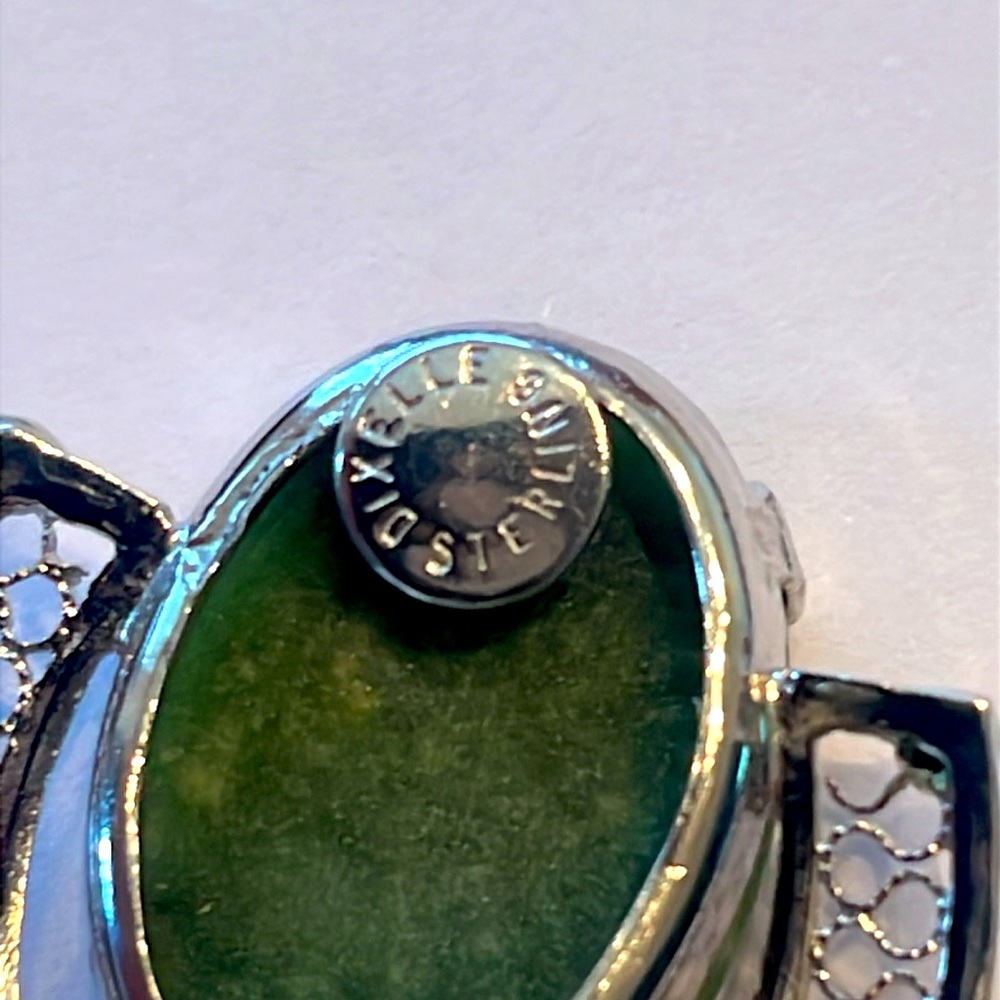 Elegant Sterling Silver and Green Jade Jewelry Set - Picture 7 of 7